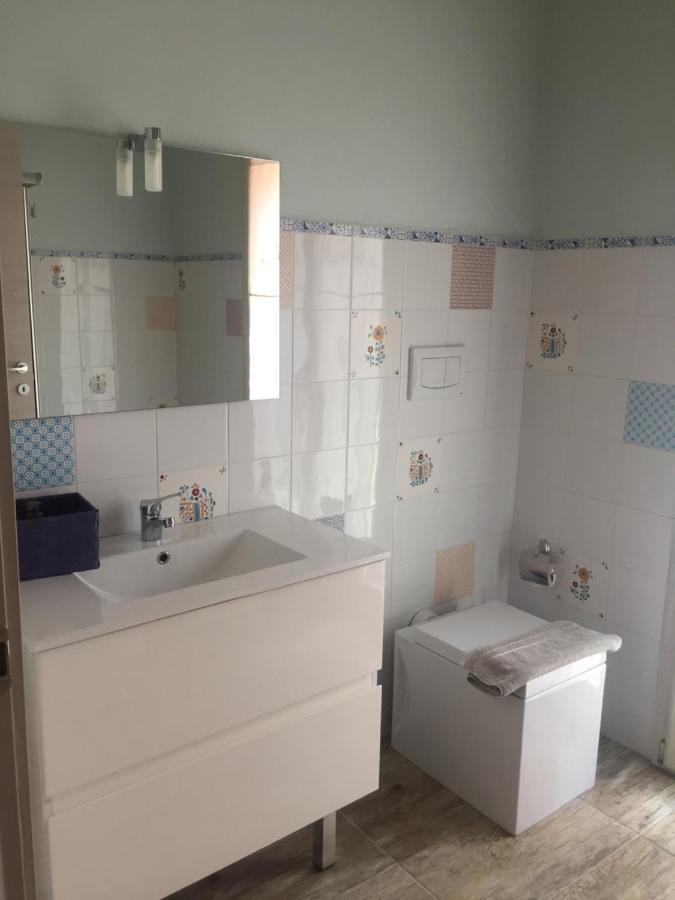 B&B Da Manu Монсеррато Экстерьер фото